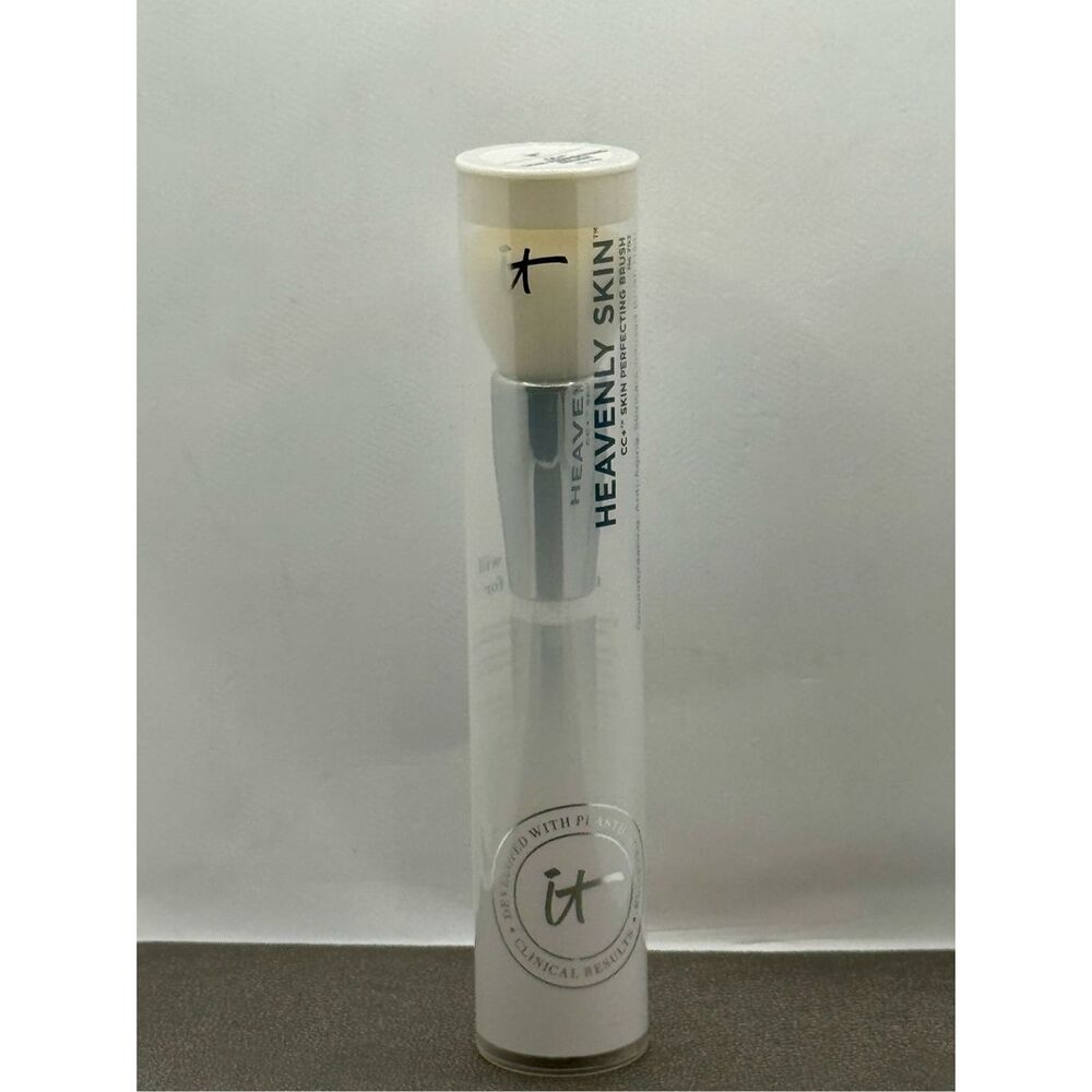 HEAVENLY SKIN™ CC+ SKIN-PERFECTING BRUSH #702